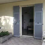 Carmen Fronte Mare A 50 Mt Apartahotel Pietra Ligure