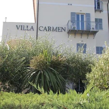 Carmen Fronte Mare A 50 Mt 4*