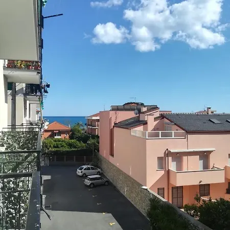 Carmen Fronte Mare A 50 Mt 3*