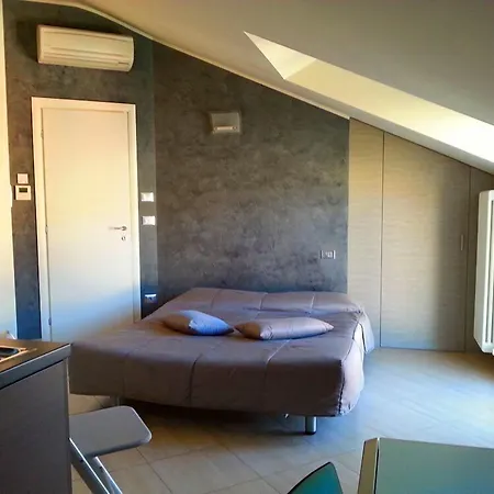 Apartmanhotel Carmen Fronte Mare A 50 Mt 4*