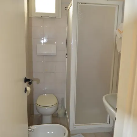 Aparthotel Carmen Fronte Mare A 50 Mt