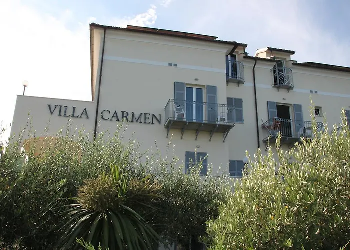 Carmen Fronte Mare A 50 Mt Apartahotel 4*