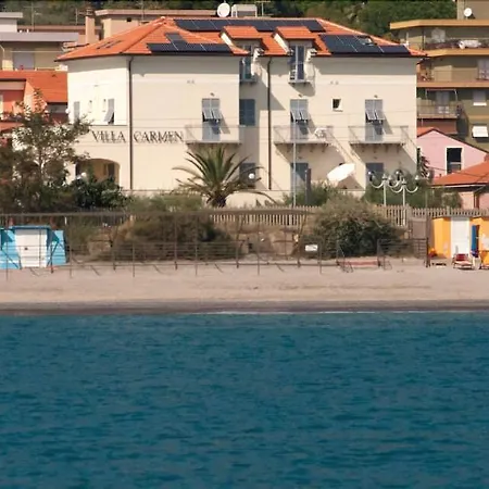 Carmen Fronte Mare A 50 Mt Aparthotel