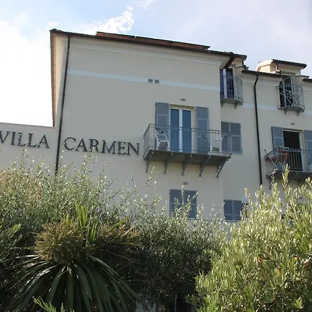 Carmen Fronte Mare A 50 Mt Aparthotel 3*