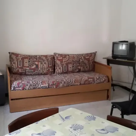 Carmen Fronte Mare A 50 Mt Aparthotel