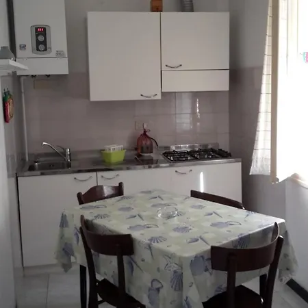 Carmen Fronte Mare A 50 Mt Apart Otel