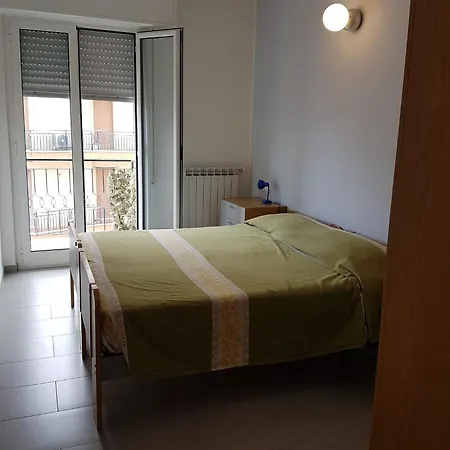 Aparthotel Carmen Fronte Mare A 50 Mt Pietra Ligure
