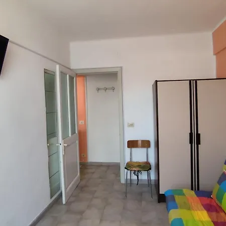 Carmen Fronte Mare A 50 Mt 아파트호텔