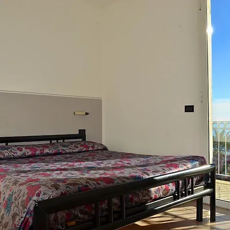 아파트호텔 Carmen Fronte Mare A 50 Mt 4*