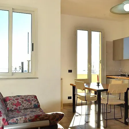 Carmen Fronte Mare A 50 Mt 아파트호텔 4*