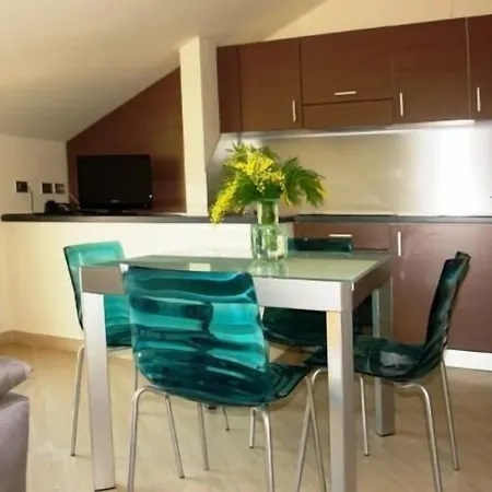 Carmen Fronte Mare A 50 Mt 아파트호텔 4*