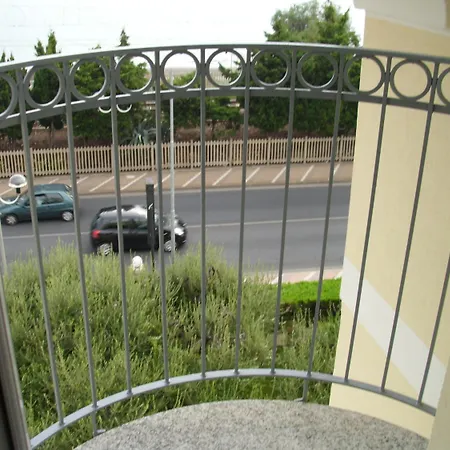 Carmen Fronte Mare A 50 Mt 아파트호텔 4*