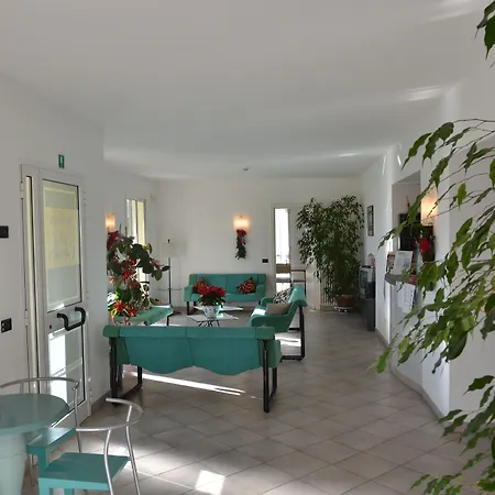 Carmen Fronte Mare A 50 Mt Apart-hotel 4*