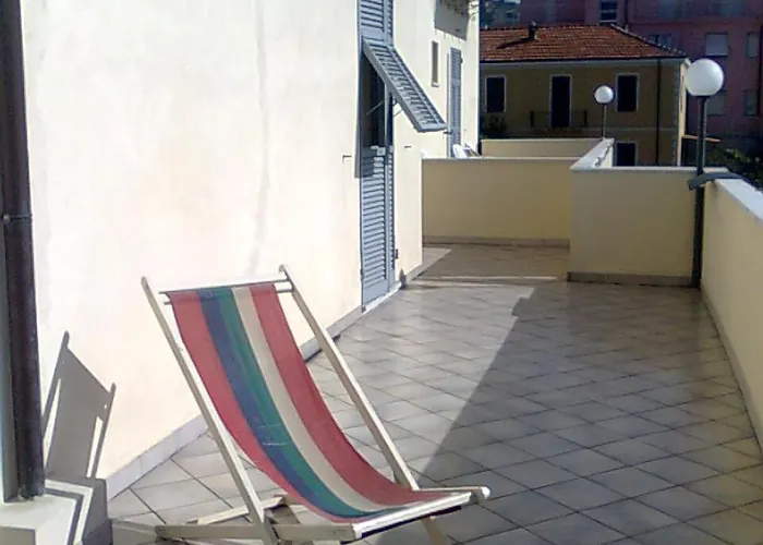 Carmen Fronte Mare A 50 Mt