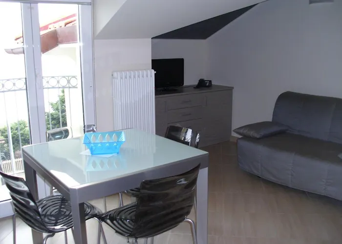 公寓式酒店 Carmen Fronte Mare A 50 Mt 4*