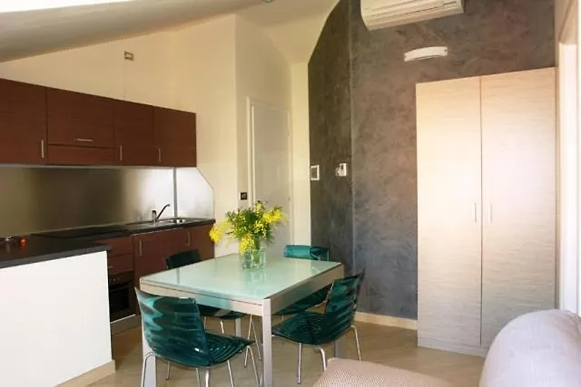 Carmen Fronte Mare A 50 Mt 公寓式酒店 皮特拉利古