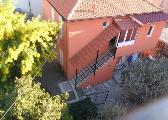 Carmen Fronte Mare A 50 Mt 公寓式酒店 4*