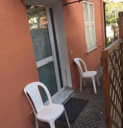 Carmen Fronte Mare A 50 Mt 4*