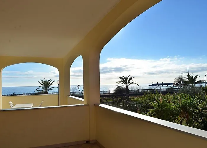 Carmen Fronte Mare A 50 Mt 公寓式酒店 皮特拉利古