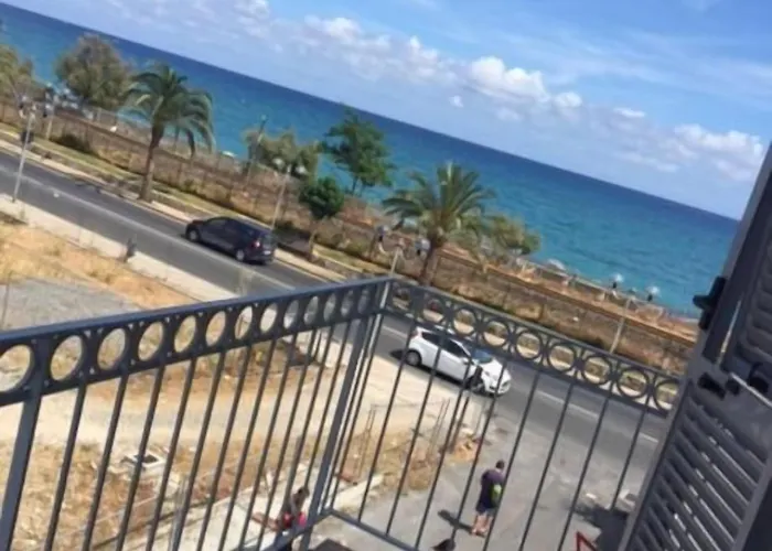 公寓式酒店 Carmen Fronte Mare A 50 Mt 4*