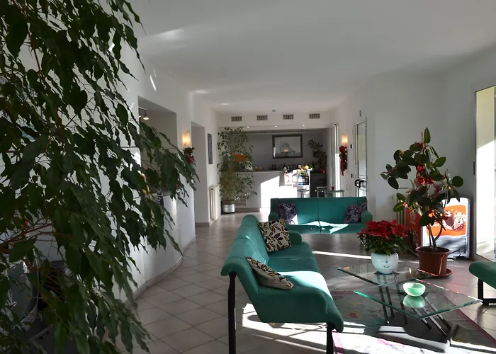 Carmen Fronte Mare A 50 Mt