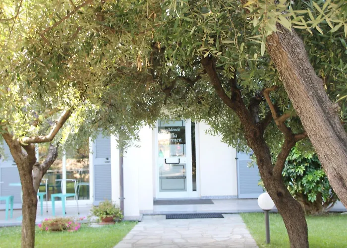 Carmen Fronte Mare A 50 Mt