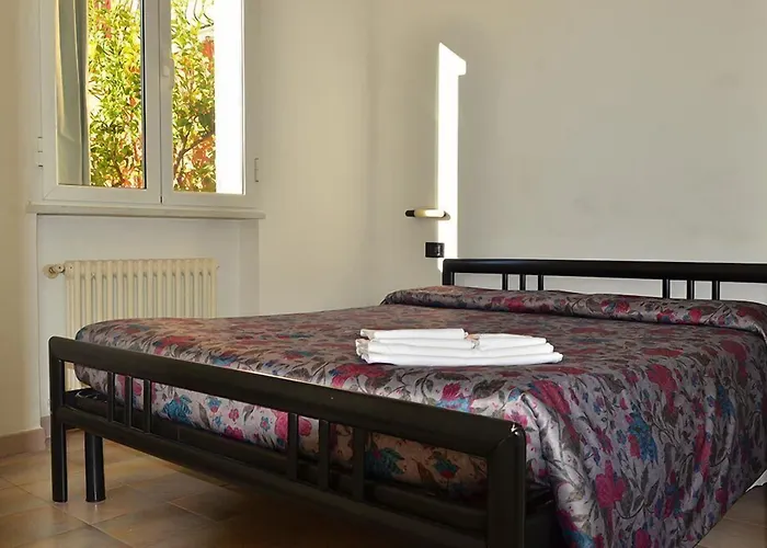 Carmen Fronte Mare A 50 Mt 4* 皮特拉利古