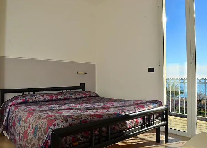 公寓式酒店 Carmen Fronte Mare A 50 Mt 4*