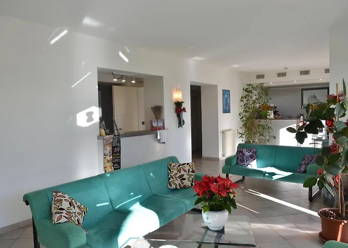 Carmen Fronte Mare A 50 Mt 4*