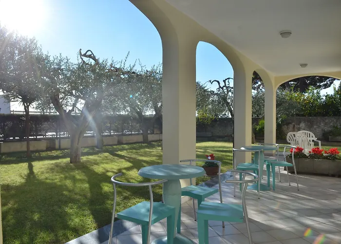 Carmen Fronte Mare A 50 Mt